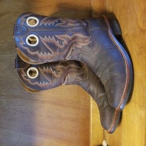 Ariat womens heritage roughstock round toe cowboy boots